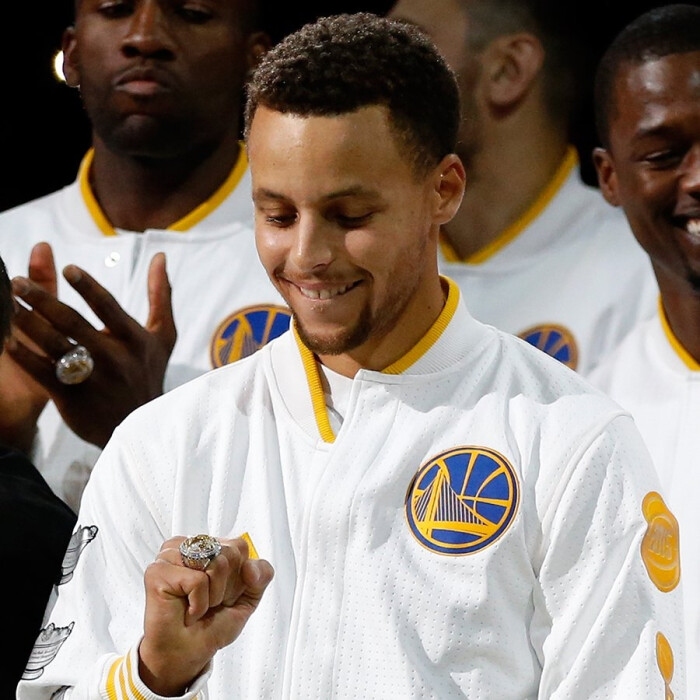 年轻内线的 年轻内线的