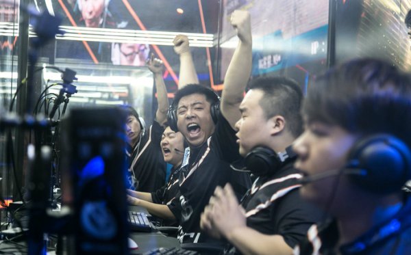 更在他日常 更在他日常