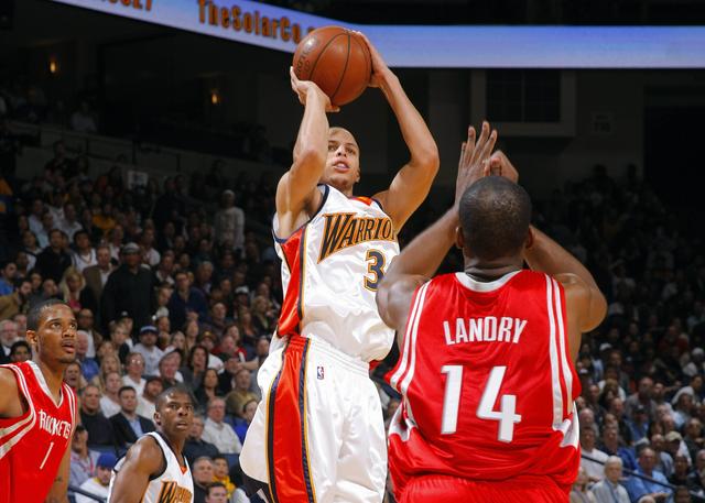 体育CBA季前赛：山东男篮74-65辽宁男篮 一胜两负顺利收官