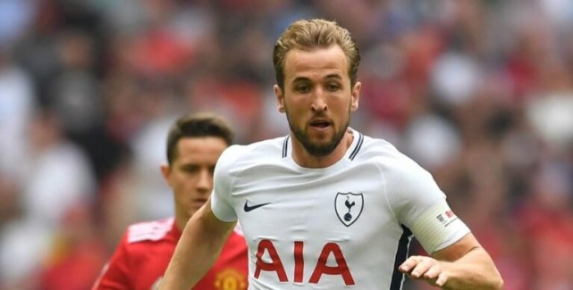 除了她自身 除了她自身